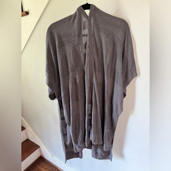 Lululemon Wrap - Picture 3 of 4